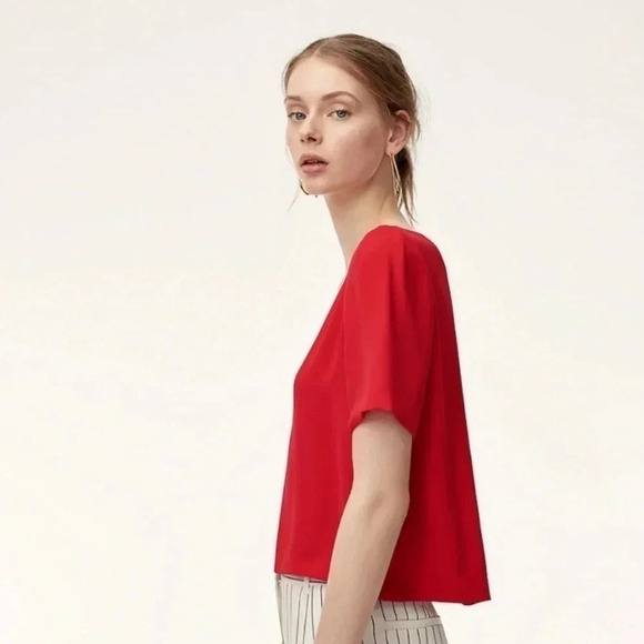 Aritzia Babaton Randy Blouse Top V Neck Shirt Short Sleeve Red - Picture 10 of 11